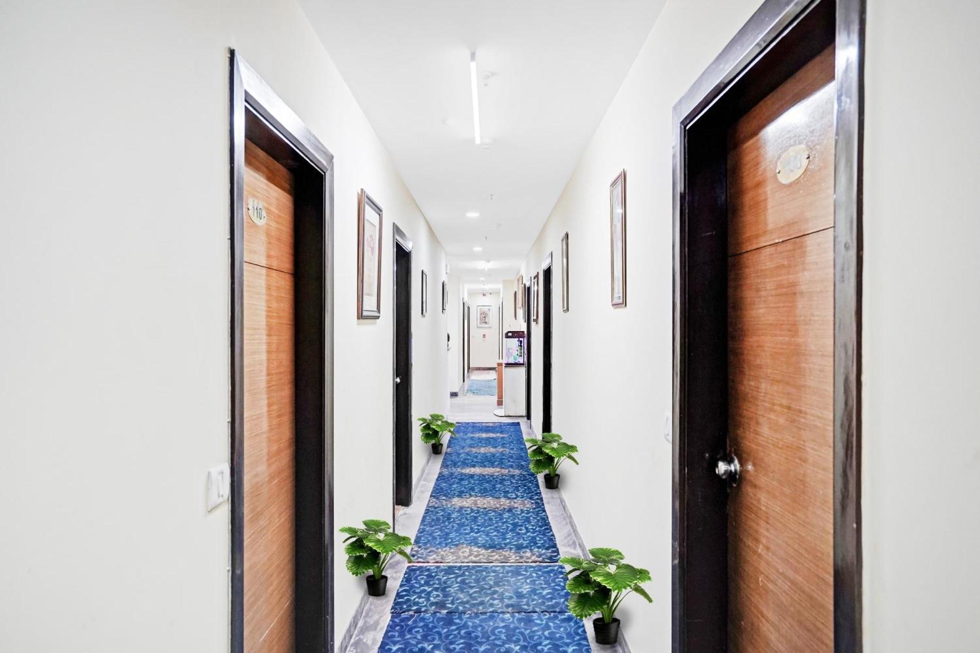 Hotel O Royal Regency Ghaziabad Exterior foto